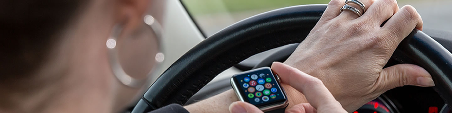 These hands-free phone tricks can prevent distracted driving